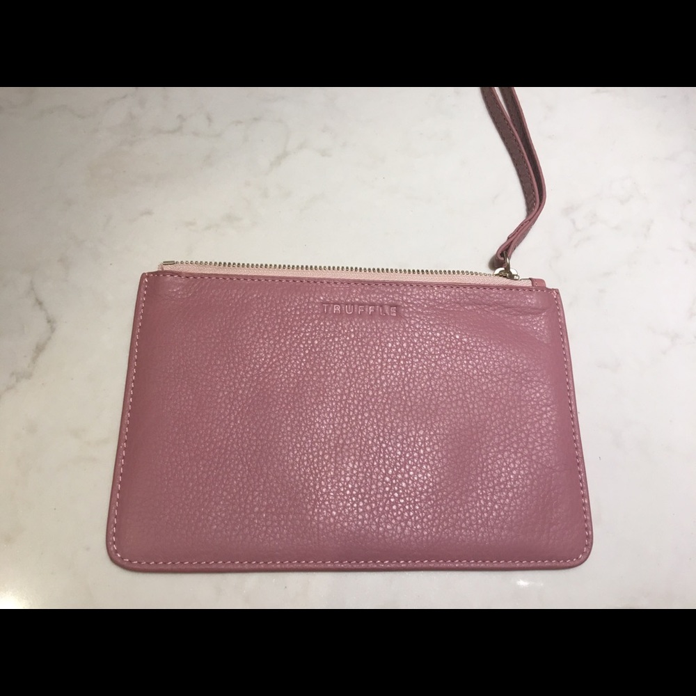 Truffle privacy wristlet in Rose